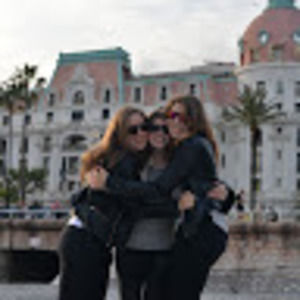 Meet your Posher, Ava